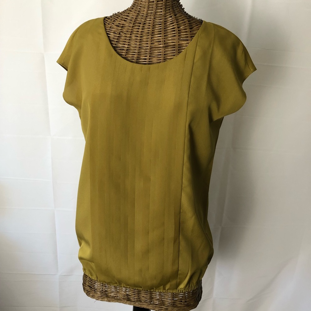 Loft Sleevless Blouse